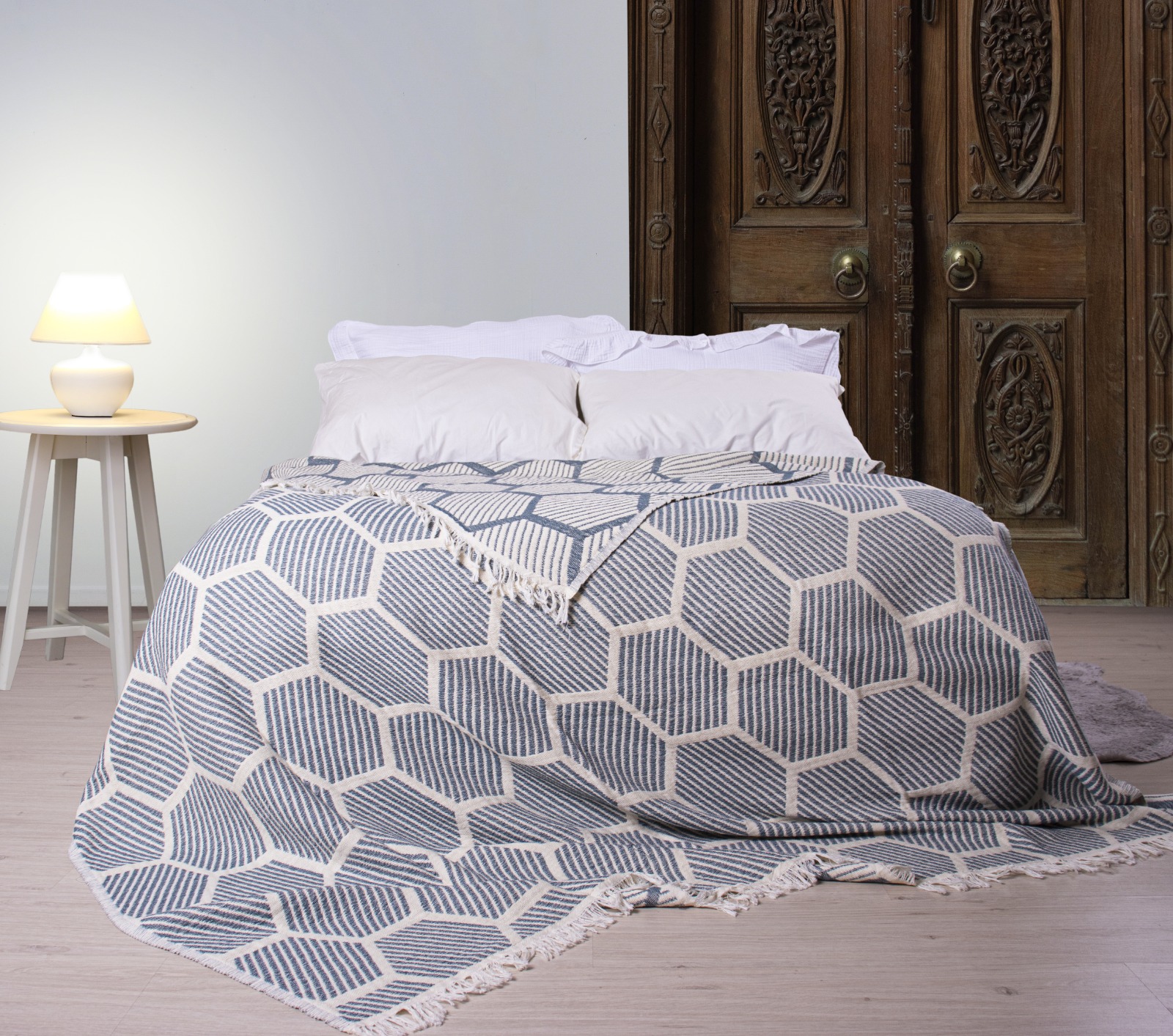 Hexagon Throw