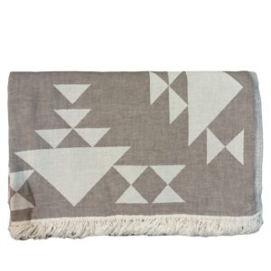 Liva Throw